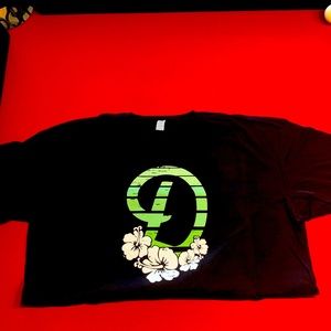 2xl P design t shirt. Brand new.